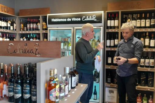 Tropeano, especialista en vinos, presentó sus libros en Eulalia